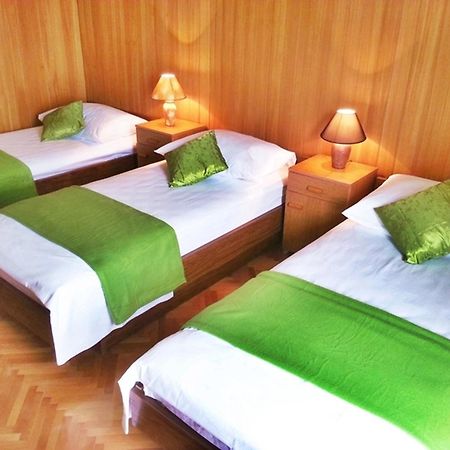 Apartments By The Sea Krilo Jesenice, Omis - 15145 Jesenice  Phòng bức ảnh