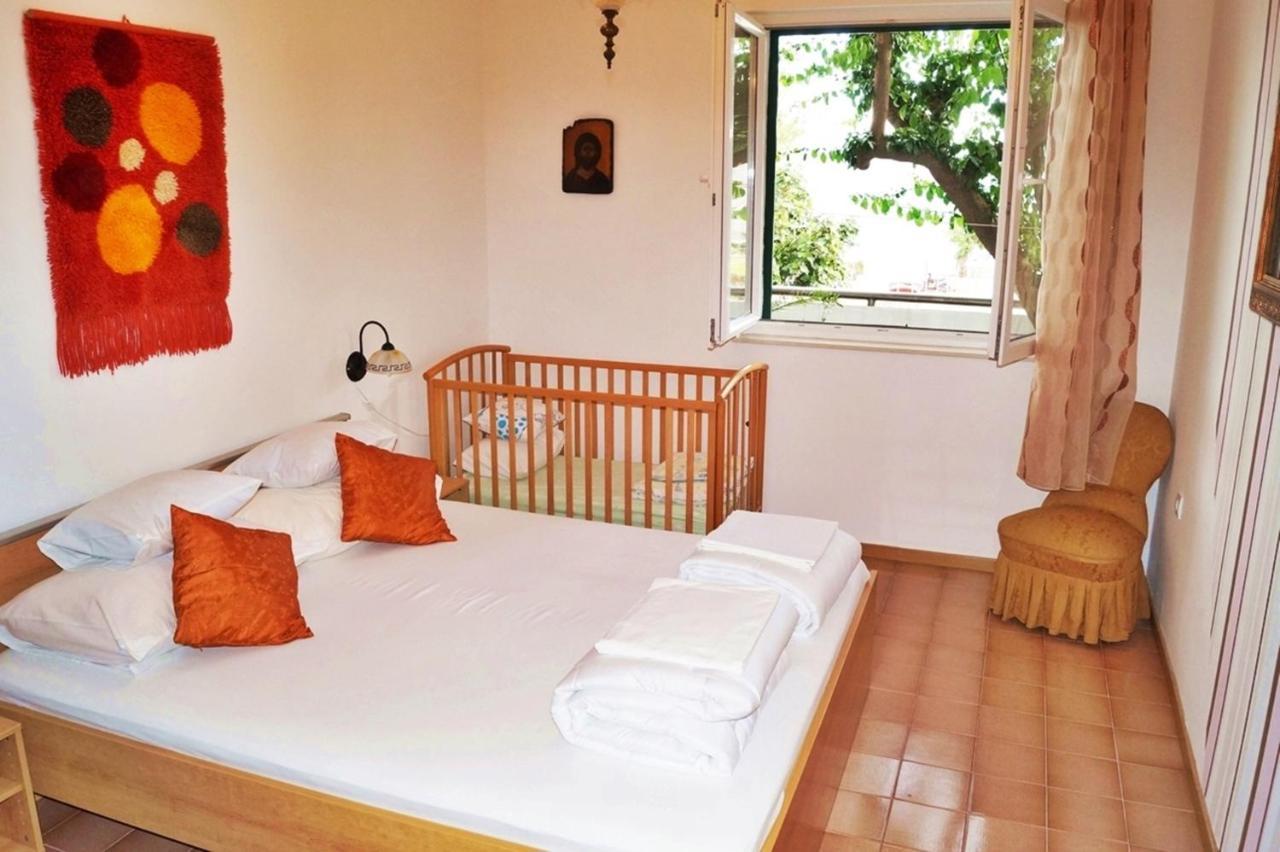 Apartments By The Sea Krilo Jesenice, Omis - 15145 Jesenice  Ngoại thất bức ảnh