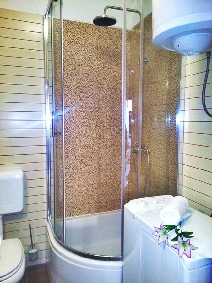 Apartments By The Sea Krilo Jesenice, Omis - 15145 Jesenice  Ngoại thất bức ảnh