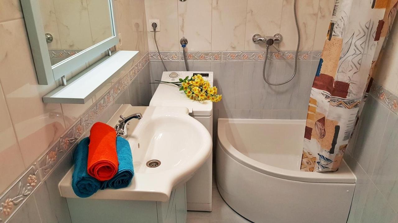 Apartments By The Sea Krilo Jesenice, Omis - 15145 Jesenice  Ngoại thất bức ảnh