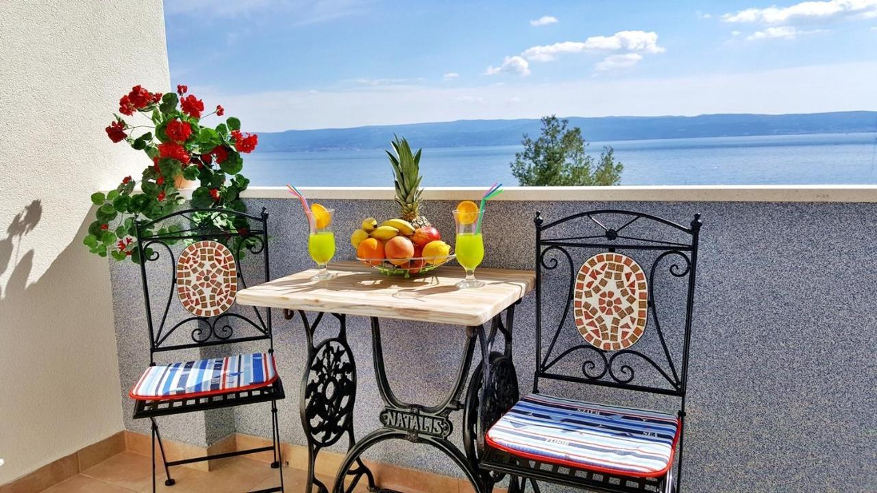 Apartments By The Sea Krilo Jesenice, Omis - 15145 Jesenice  Ngoại thất bức ảnh