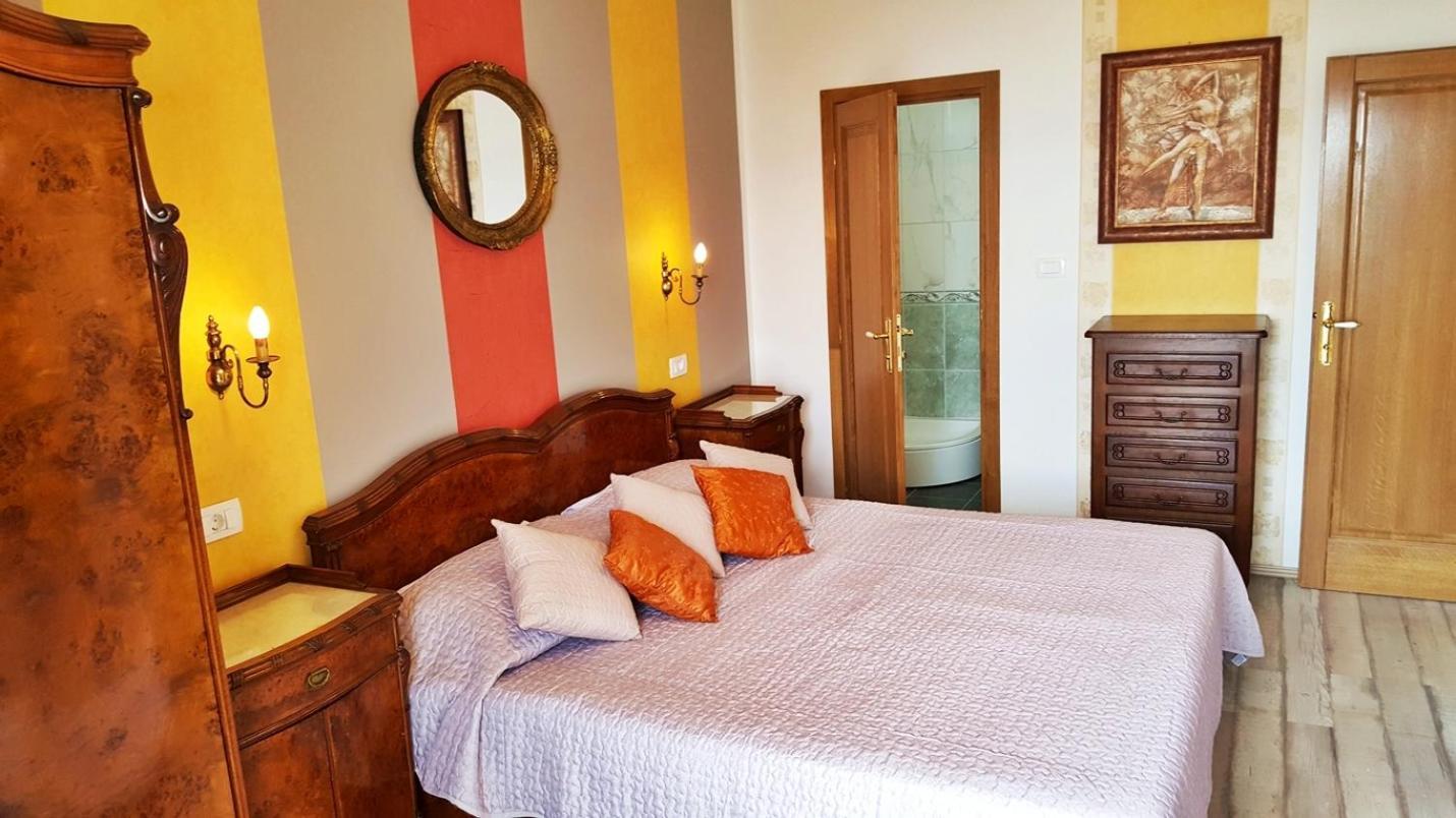 Apartments By The Sea Krilo Jesenice, Omis - 15145 Jesenice  Phòng bức ảnh