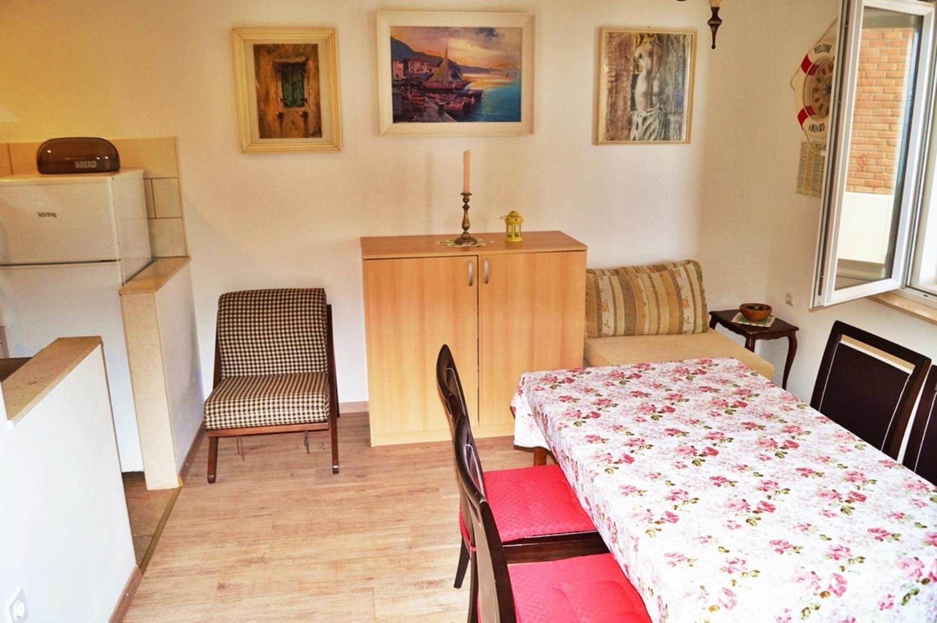 Apartments By The Sea Krilo Jesenice, Omis - 15145 Jesenice  Phòng bức ảnh